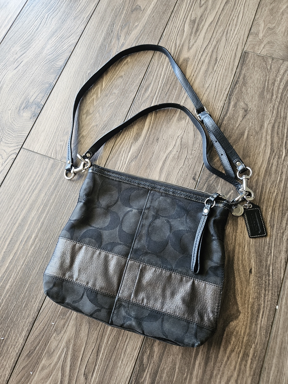 Coach Signature Crossbody Shoulder Bag